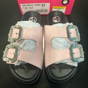 Brown’s B2 Valencia Sandal Size 37 - BNIB